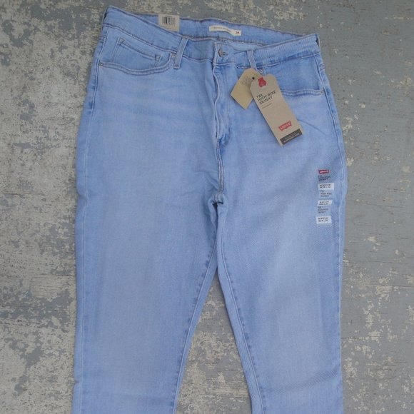 Levi's 721 High Rise Skinny Women's Size 18 M soft light wash NWT - Picture 1 of 14